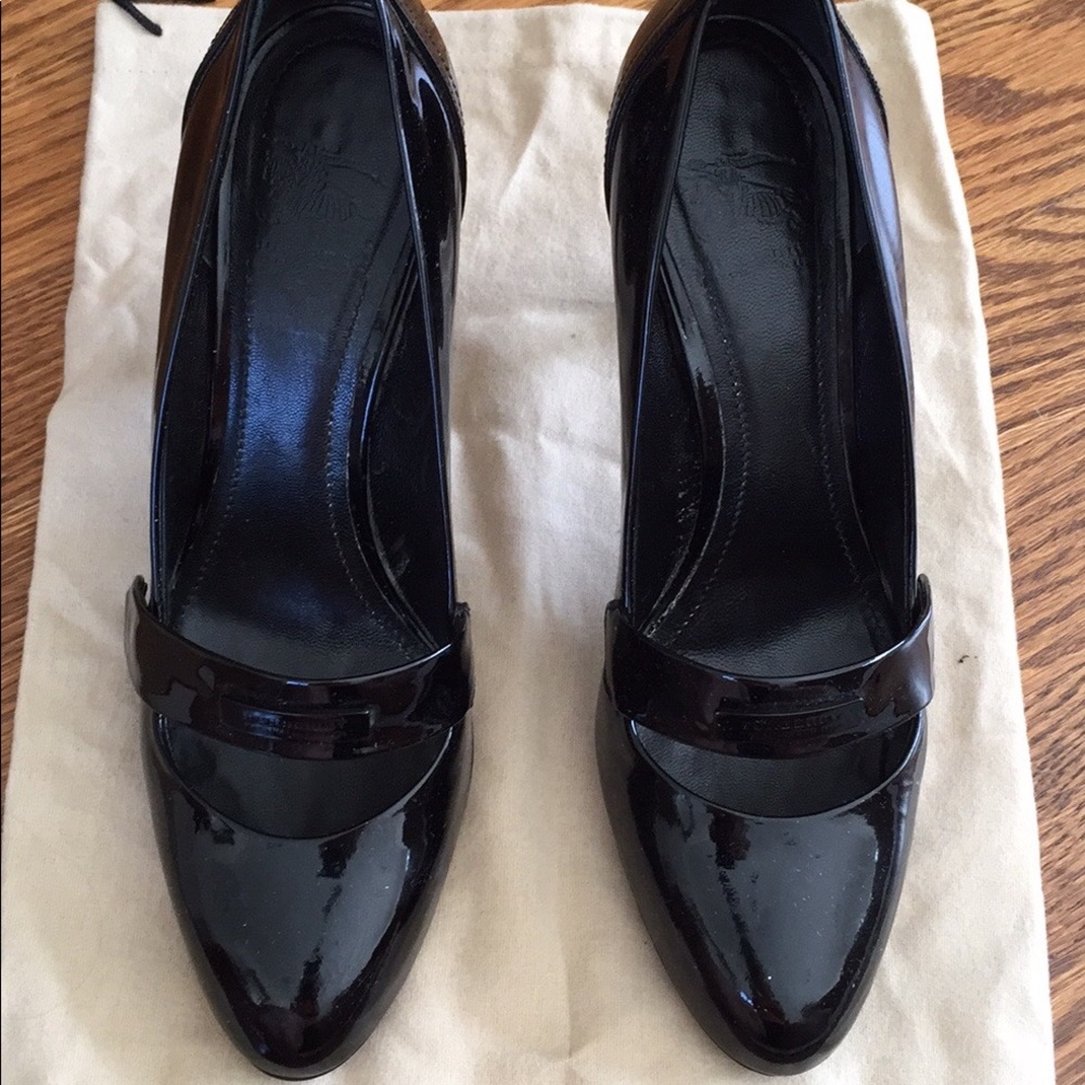 Burberry Black patent heels